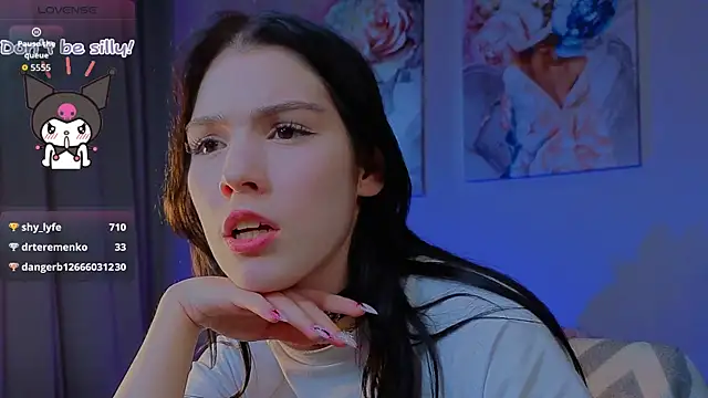 Sophie_SkyAngel's cam snapshot