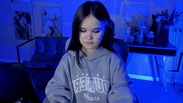 Elainebeness's cam snapshot