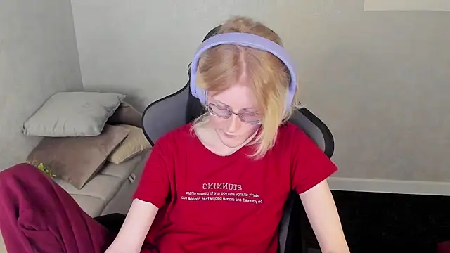 ElizabethHarpper's cam snapshot