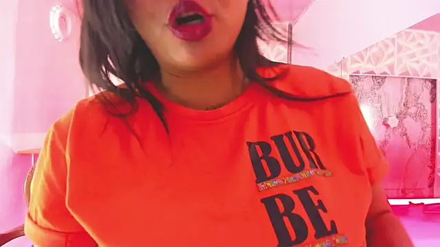 Luciana_r's cam snapshot