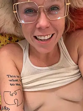 goodgirlbabydoll's cam snapshot