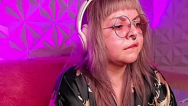 Satyn_doll's cam snapshot