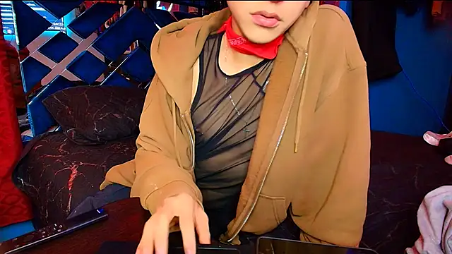 Luke_Howland's cam snapshot