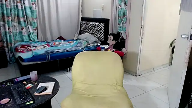 Sashaferrari2000 live sex cam