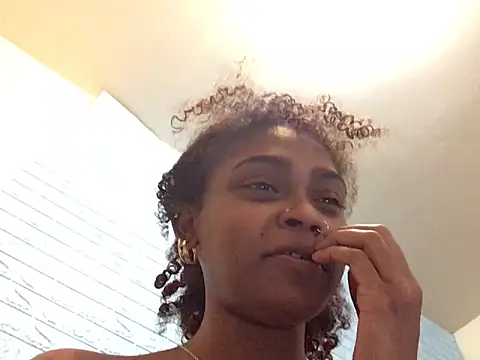 Trini2600 live sex cam