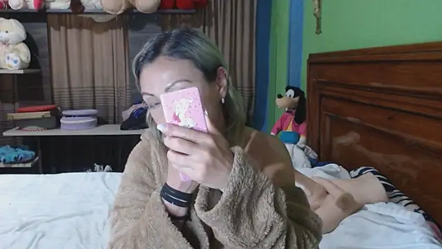 _Charlize_theron_'s cam snapshot