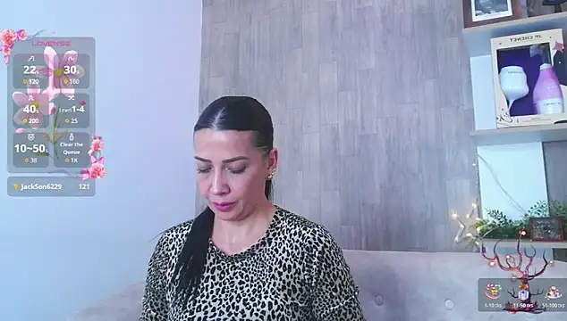 cortney_tayler's cam snapshot