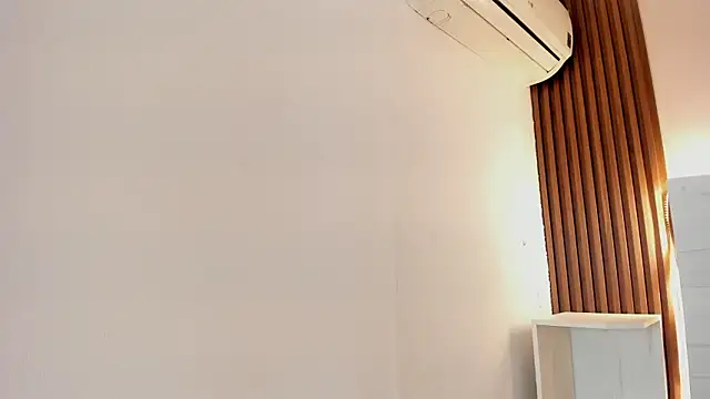 Esmeralda_gray's cam snapshot