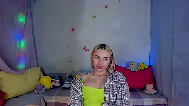 YourLizzyDoll's cam snapshot