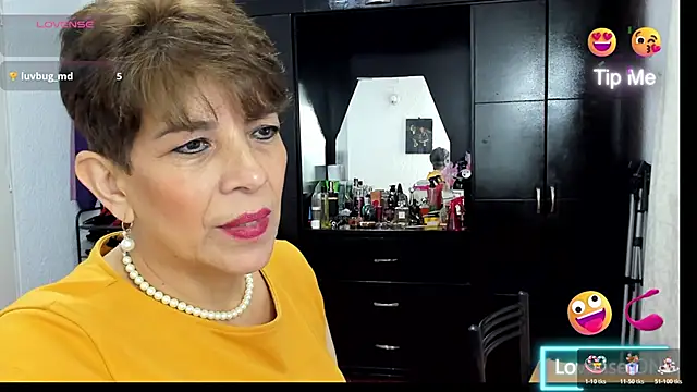 Angelina_Stone_65's cam snapshot