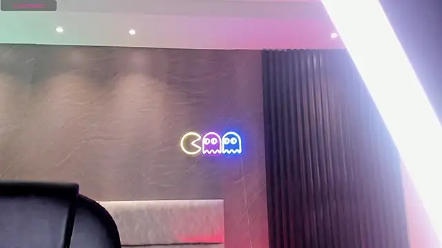 ASHLIE_DIXON1's cam snapshot