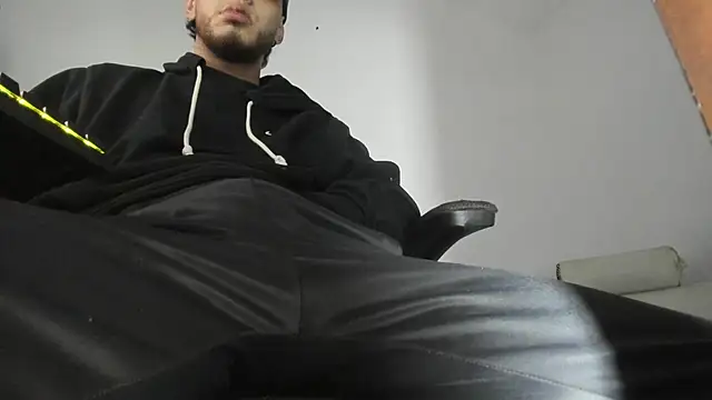 s_sven03's cam snapshot