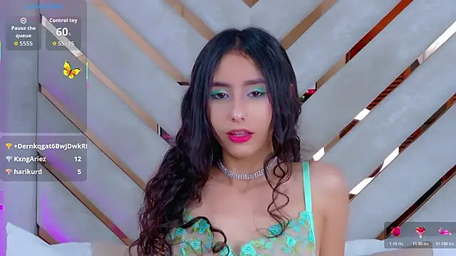 Sarah-Grace's cam snapshot