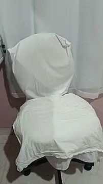 _SexyPetite_'s cam snapshot