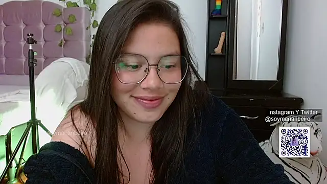 maria_ribeiro's cam snapshot