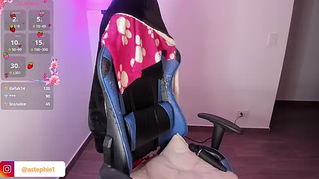 Nicole_Ss's cam snapshot