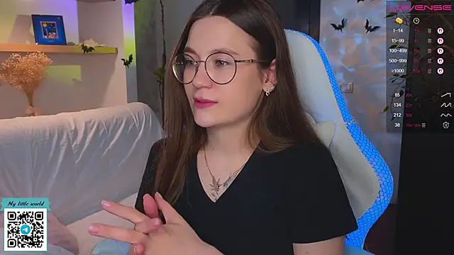 mia_here's cam snapshot