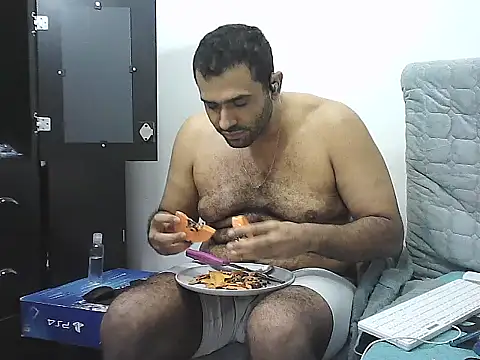 AlphaLatinoBear's cam snapshot