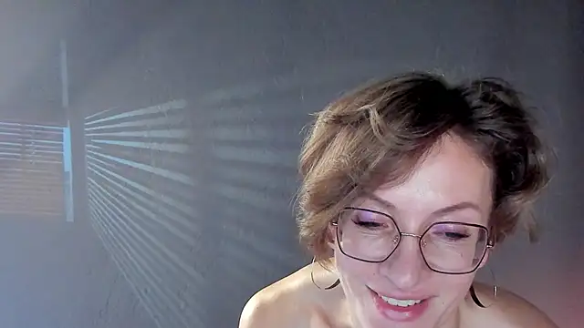 Dorothy_Meyer live sex cam
