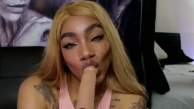 emely_brandon's cam snapshot