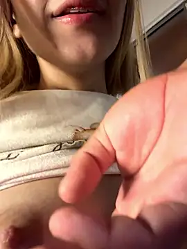 SweetBunnyGF's cam snapshot