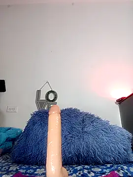 Fox_Roxxan's cam snapshot