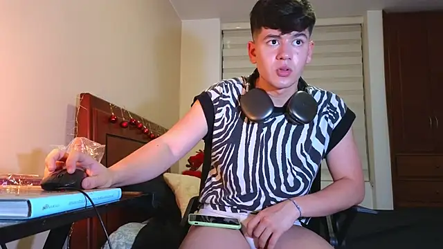 tightncuteass live sex cam