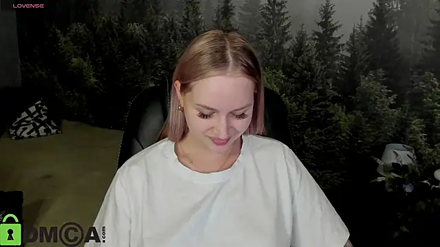 Carol__Cox's cam snapshot