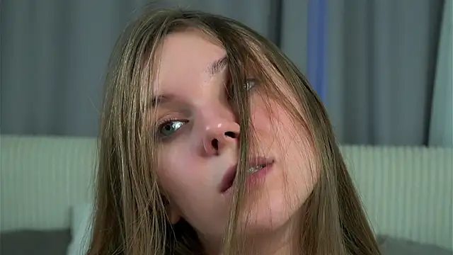 KarriBrownd's cam snapshot