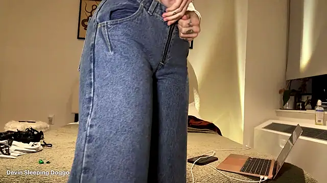 devingodsin's cam snapshot