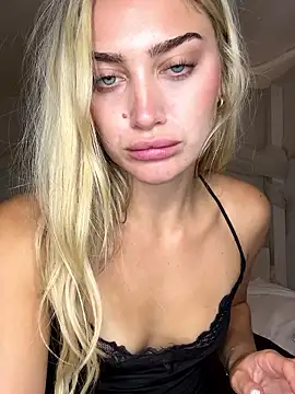 Aurii_Angel's cam snapshot