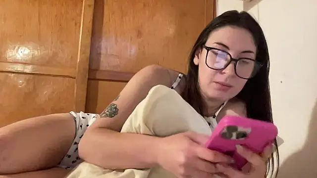 Freyjababy's cam snapshot