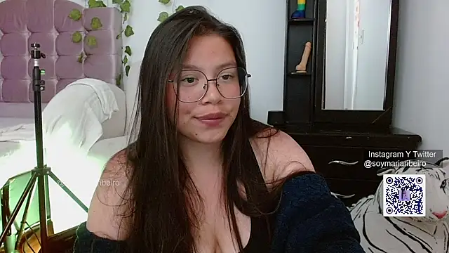 maria_ribeiro's cam snapshot