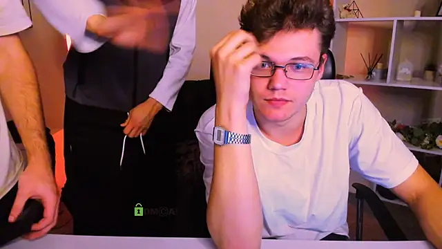 travis_wolf_ live sex cam