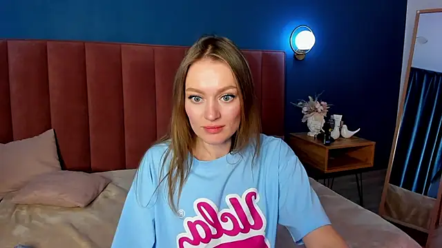 EvelynPoole's cam snapshot