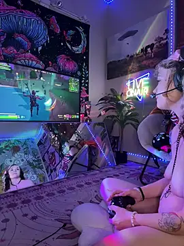 Cutiepiespanks's cam snapshot