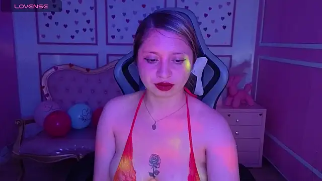 luisa_lulu_t's cam snapshot