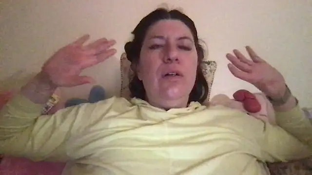 HYPHYtype's cam snapshot