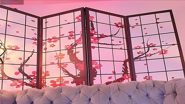 Khloe_Johnson18's cam snapshot