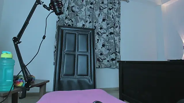 eileen_pinkman's cam snapshot