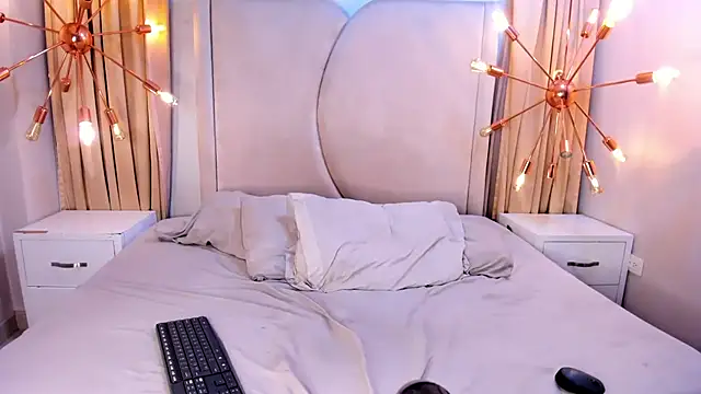 rubyrouge__ live sex cam