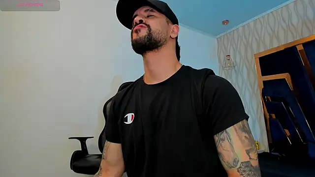 Petesevans live sex cam