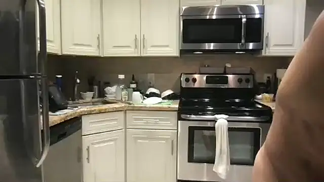 BigGuyMuscle live sex cam