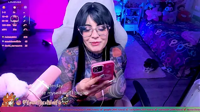 AlyssaRomanova live sex cam