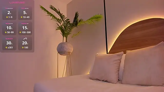 mia_collins96 live sex cam