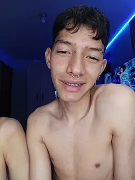 heyy_noah11 live sex cam