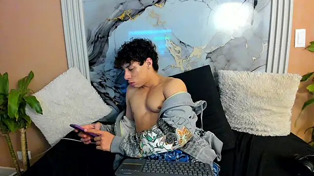 chris_evans27's cam snapshot