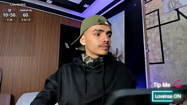 NicoKingg_'s cam snapshot