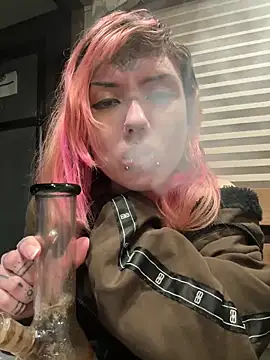 needlefaceUwU's cam snapshot