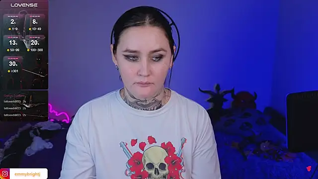 Emmybrightj_'s cam snapshot